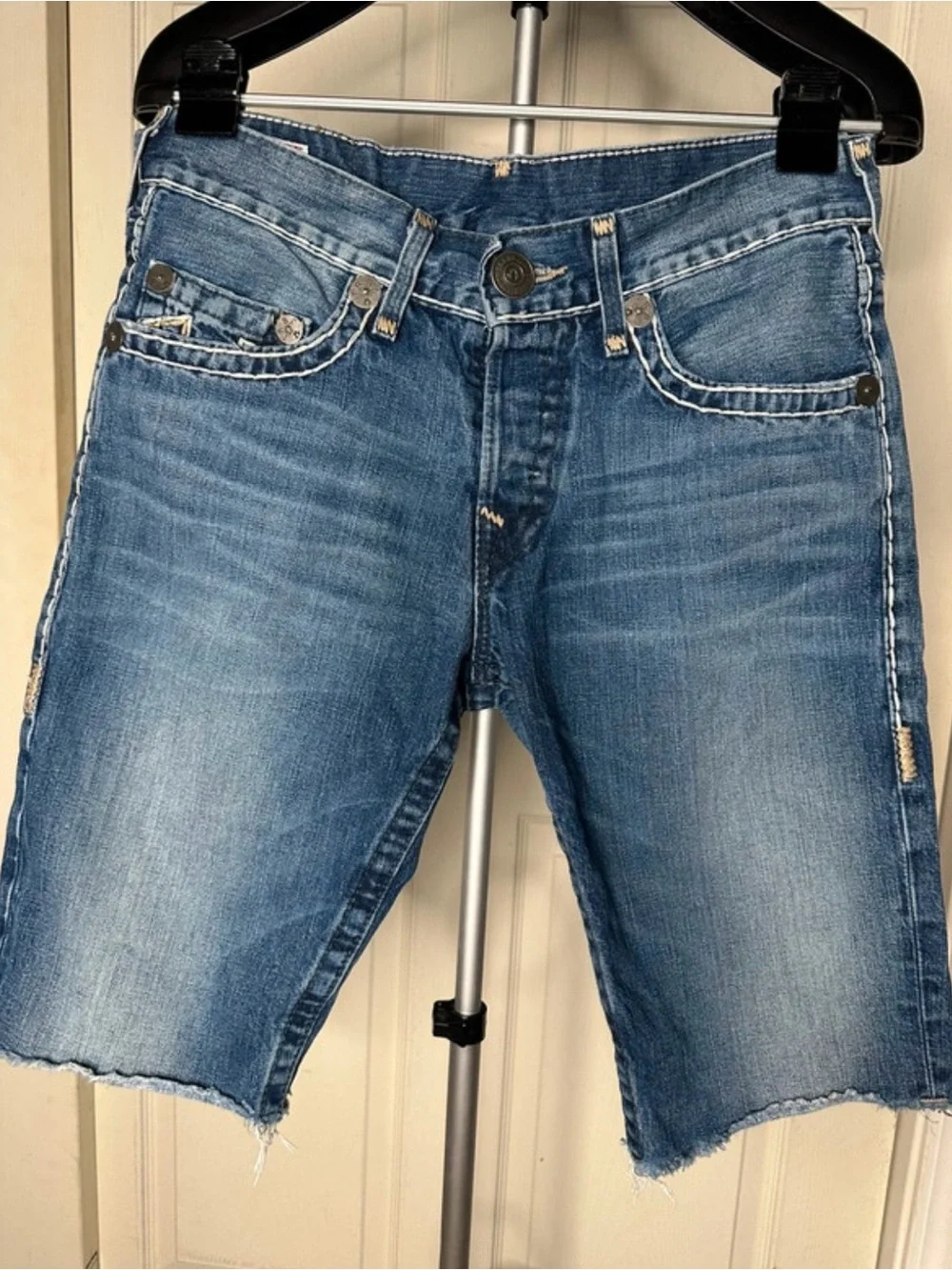 True Religion shorts men’s size 32